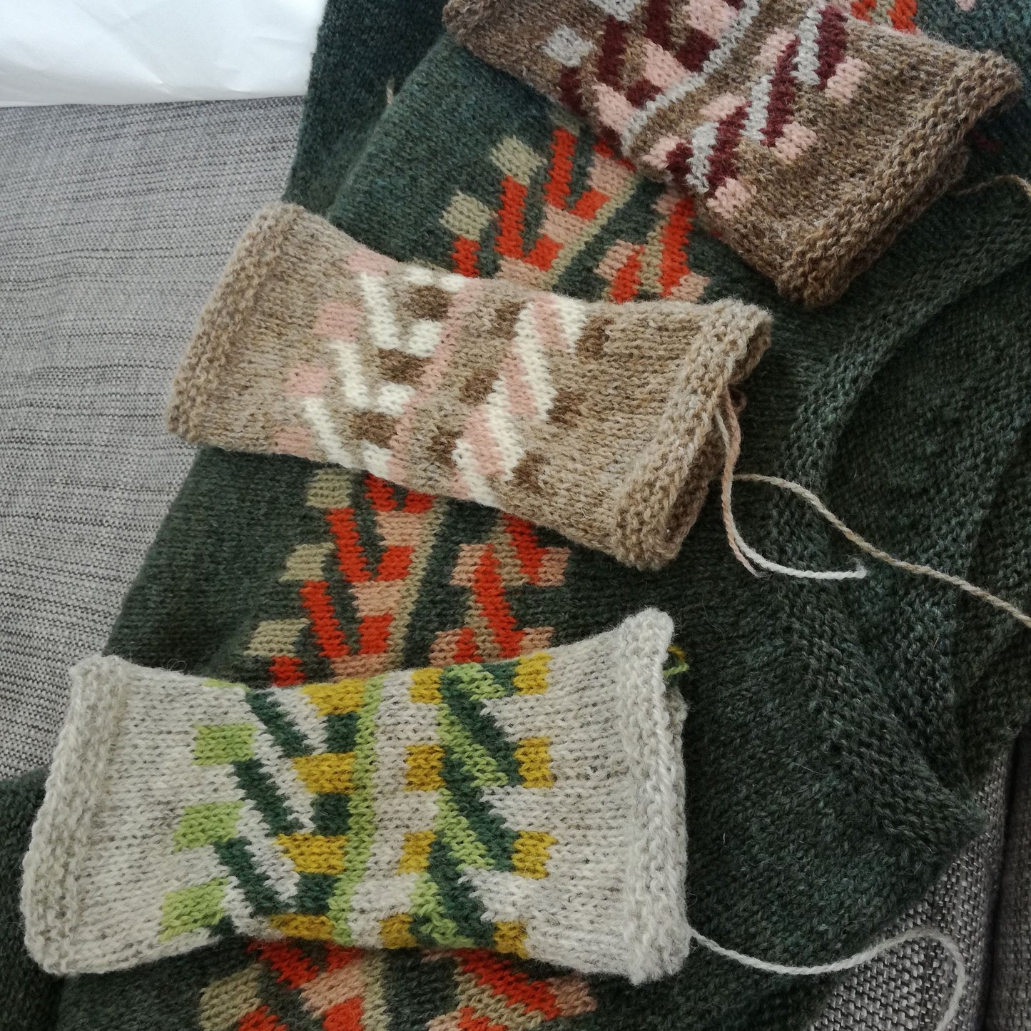 ravningbroen sweater